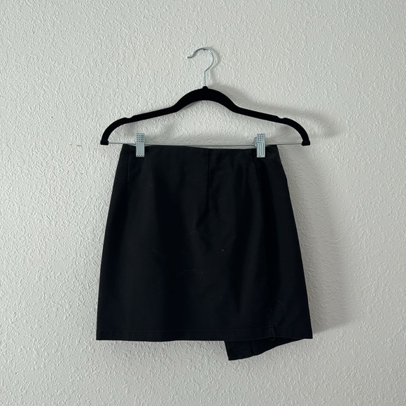CHRISSY BUTTON SKIRT IN BLACK - Picture 5 of 5
